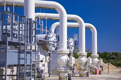 لقد توقفت شركة غازبروم عن تصدير الغاز إلى أوكرانيا بشكل كامل، ويشهد مشهد الطا...